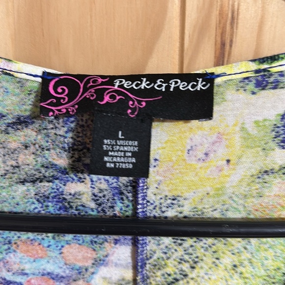 Peck & Peck Colorful Abstract Women's Top - Picture 2 of 4